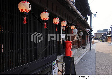 岐阜市河原町にあるお洒落なカフェとレトロなポスト 岐阜県岐阜市の写真素材