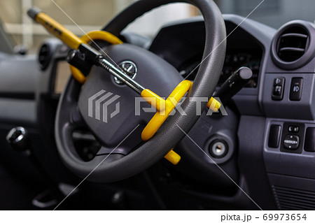 車の盗難 69973654