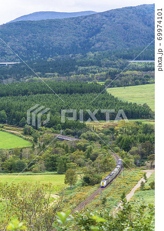 増田山から見た特急おおぞら（261系）　北海道新得町 69974101