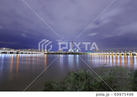ロッテワールドタワー 漢江 夜景 69975496