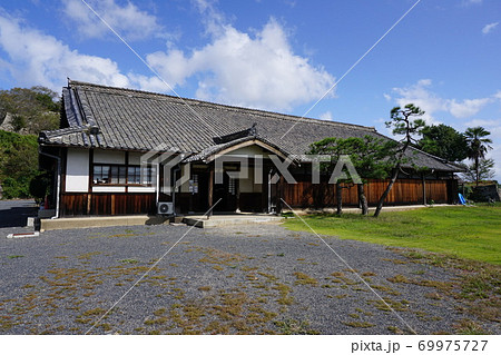 鶴山館(鶴山公園内にある東京の大学に進学している岡山県にゆかりのある学生のための元学生自治寮) 鶴山館(鶴山公園内にある東京の大学に進学している岡山県にゆかりのある学生のための元学生自治寮) 69975727
