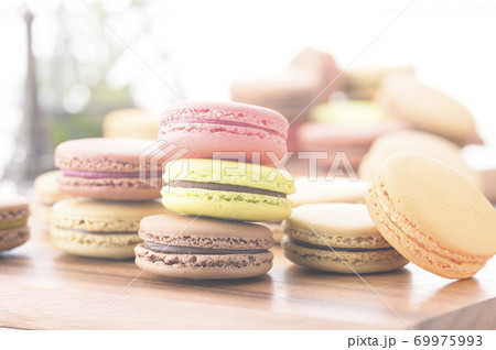 美味しそうなマカロン（撮影協力 ミルティーココ） 69975993