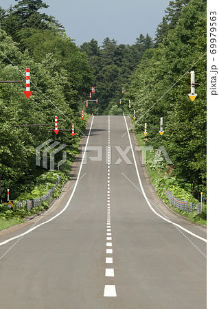 北海道　直線道路　北海道ドライブ 69979563