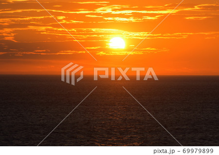 海に沈む夕日 海に沈む夕日 69979899