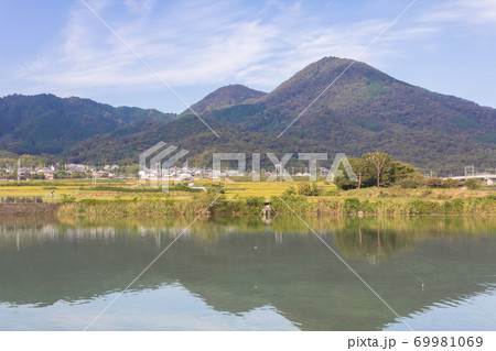 千股池から見る二上山 千股池から見る二上山 69981069