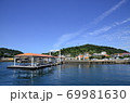 伊王島の船着き場（長崎県長崎市） 69981630