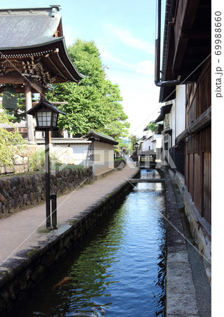 飛騨古川の白壁土蔵街（円光寺付近） 69988660