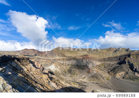 阿蘇山（あそさん）山頂　熊本県阿蘇地方 69989188
