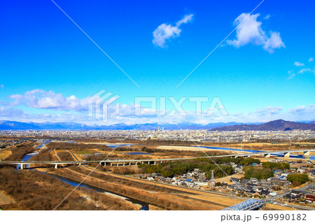岐阜市、岐阜市市街地と金華山岐阜城の風景 岐阜市、岐阜市市街地と金華山岐阜城の風景 69990182