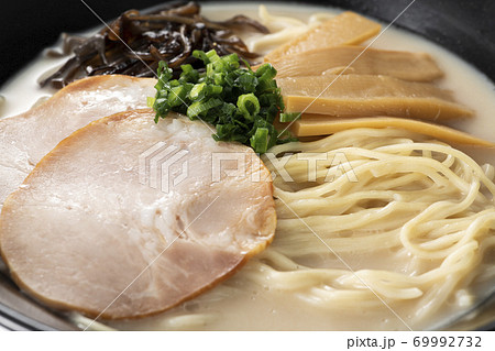 とんこつラーメン 69992732