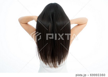 黒く長い髪の日本人女性 ストレートロングヘアの写真素材