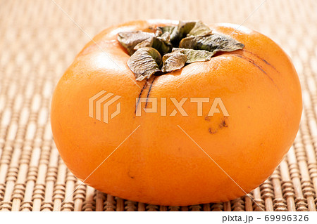 柿(刀根早生柿)。 69996326