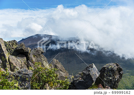 雲と浅間山 69999162