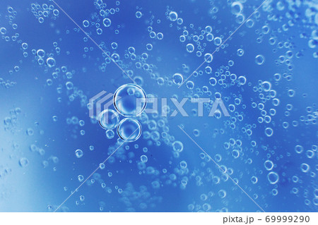 abstract light blue background with oil circles . bubbles of water close up . oil bubbles in the water macro. circle bubbles background abstract light blue background with oil circles . bubbles of water close up . oil bubbles in the water macro. circle bubbles background 69999290