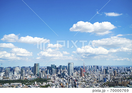 東京風景　2020年9月　ワイド　東京スカイツリー　東京タワー方面 70000769