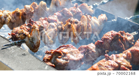 Grilled meat is grilled on charcoal. Grilled meat is grilled on charcoal. 70002168