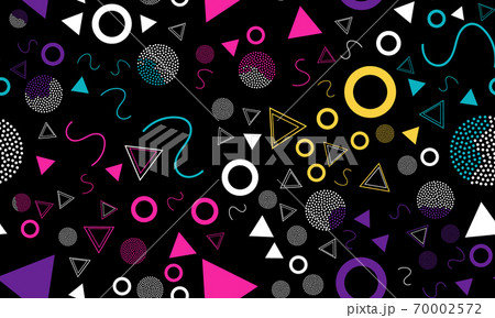 Doodle Fun Background. Memphis Seamless Pattern. 70002572