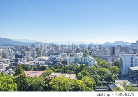 高知県高知市　高知城天守から見る高知の街並み 70006279