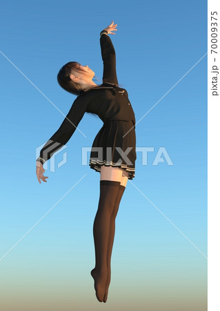 青空の下で踊るセーラー服を着た長髪の少女 70009375