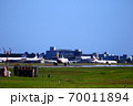 着陸した旅客機 70011894
