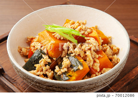 かぼちゃの鶏そぼろあんかけ かぼちゃの鶏そぼろあんかけ 70012086