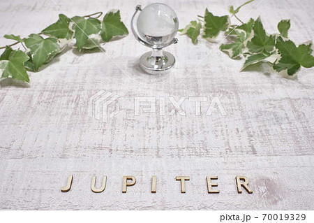 透き通ったクリスタルな地球 70019329