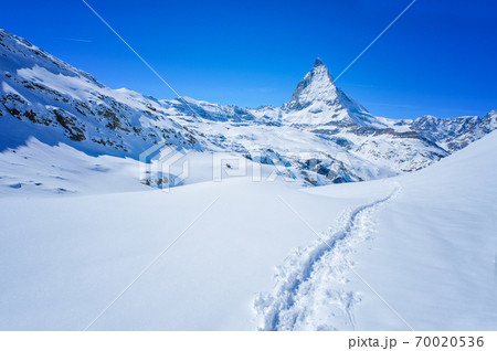 Panoramic beautiful view of snow mountain Matterhorn peak, Zermatt, Switzerland. 70020536