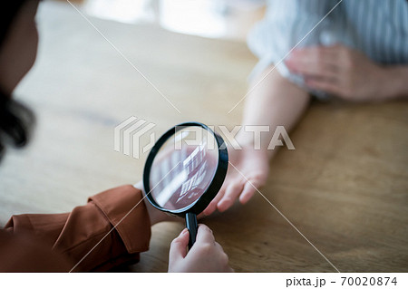 手相　ママ友　主婦 70020874