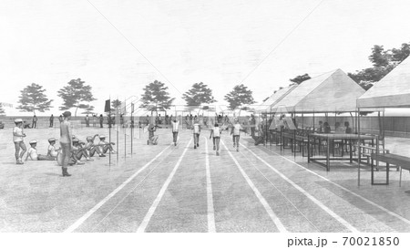 学校　運動会　徒競走　観客有り　建物有り　イラスト66 70021850