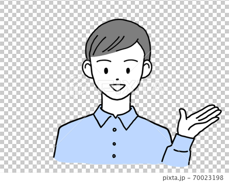 左手をあげて笑顔で案内する若い男性 70023198
