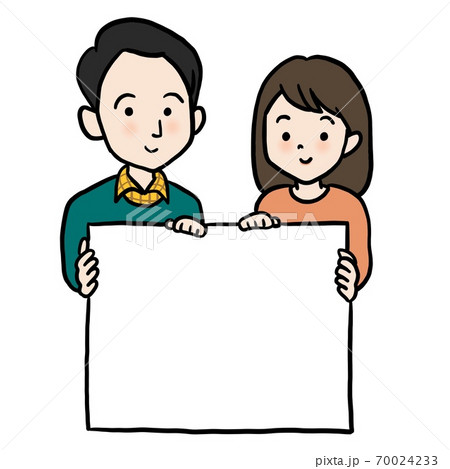 メッセージボードを持つカップル 70024233