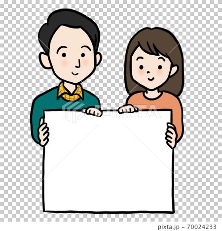 メッセージボードを持つカップル 70024233