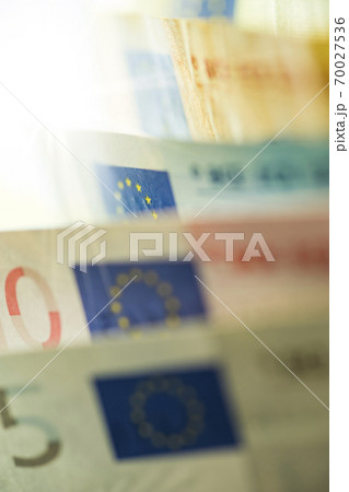 Row of Euro bills Row of Euro bills 70027536