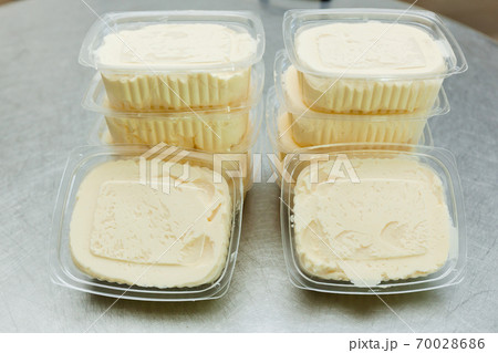 packaging of butter for sale 70028686