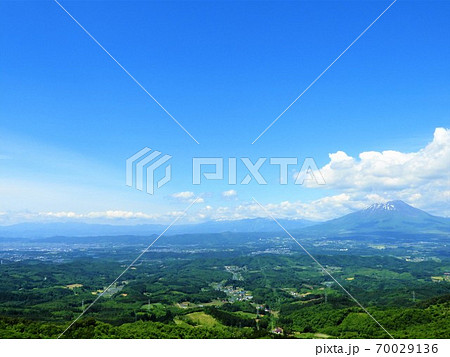 天峰山から見る岩手山 70029136