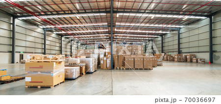 【倉庫】【ロジスティクス】製品倉庫全景 70036697