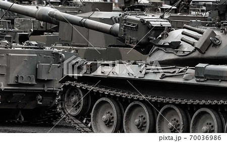 陸上自衛隊の戦車 70036986