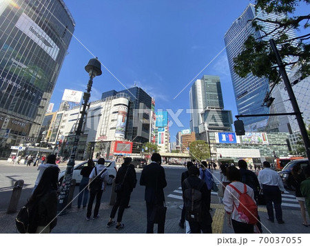 コロナ禍の渋谷スクランブル交差点 コロナ禍の渋谷スクランブル交差点 70037055