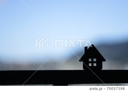 木製の可愛いおうち 木製の可愛いおうち 70037598