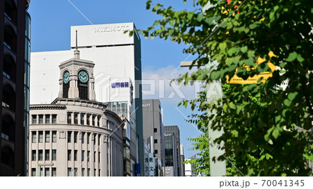 銀座四丁目交差点付近(右側に緑) 銀座四丁目交差点付近(右側に緑) 70041345
