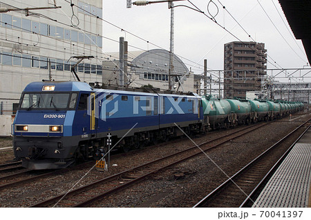 蘇我へ向かうガソリン輸送貨物(EH200牽引) 蘇我へ向かうガソリン輸送貨物(EH200牽引) 70041397