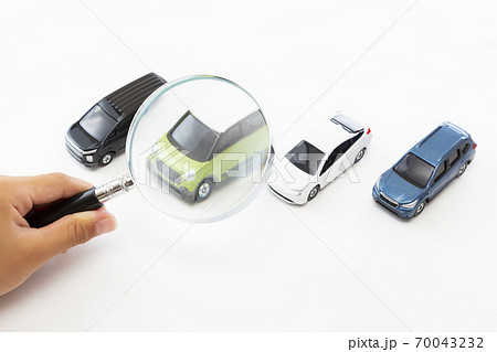 自動車を選ぶイメージ 70043232