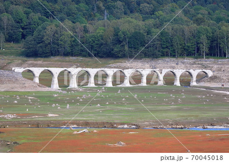 幻の橋、タウシュベツ川橋梁 70045018