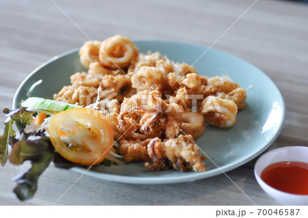 calamari or fried squid calamari or fried squid 70046587