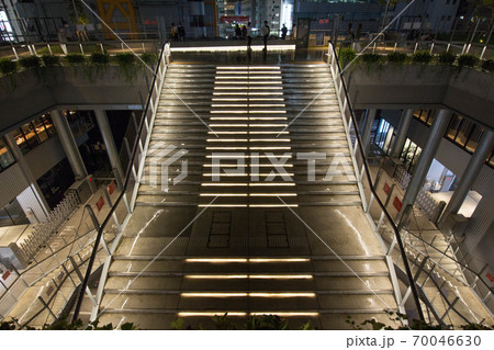 渋谷宮下公園の夜景 70046630