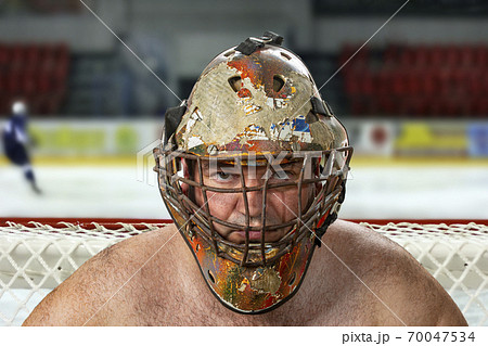 578 Goalie Hit On Face Stock Photos, High-Res Pictures, and Images
