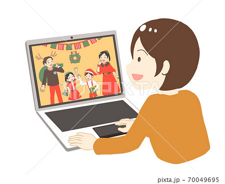 オンラインでクリスマスを見る女性(線無し) オンラインでクリスマスを見る女性(線無し) 70049695