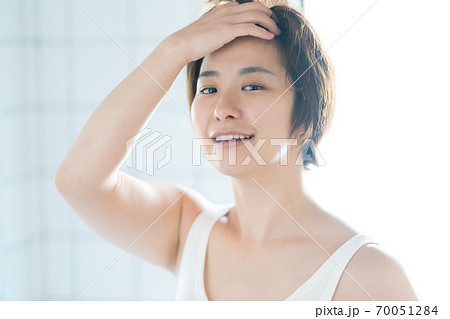 30代女性の朝美容 70051284