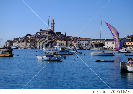 ヨーロッパの避暑地ロヴィニ 70051623