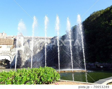 勢いがあるテーマパークの噴水 三重県の写真素材